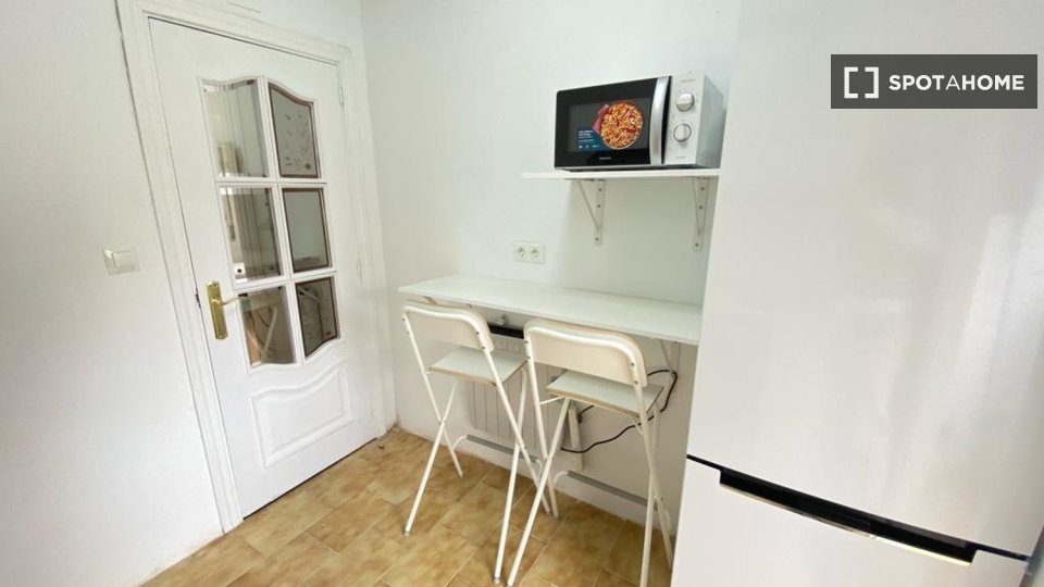 Double room Madrid, 4 beds — photo 8