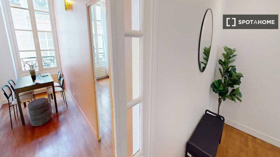 Double room Paris, 5 beds, 110m² — photo 4