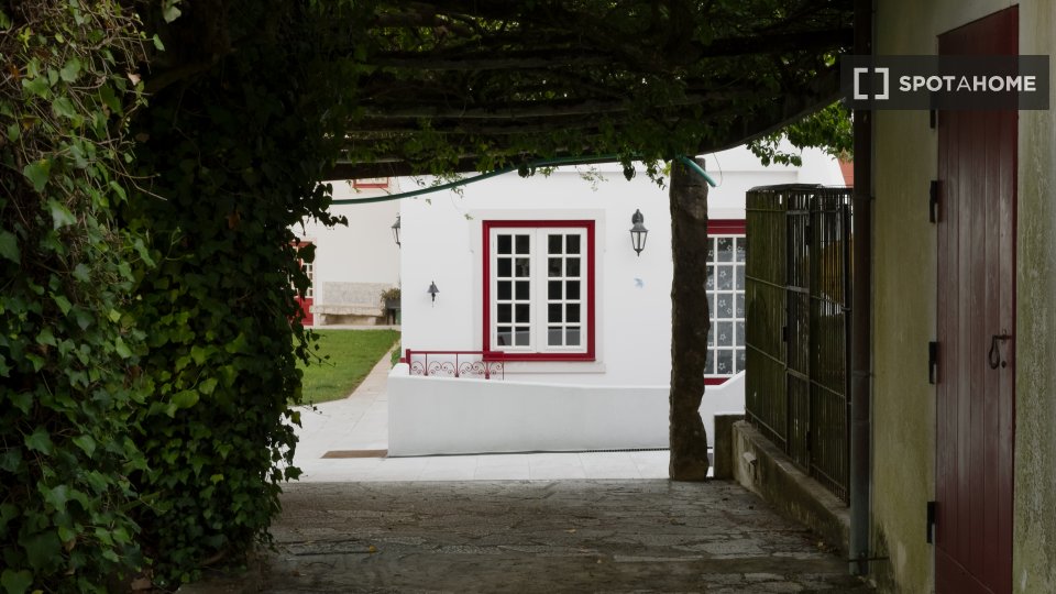 Apartment Lisbon, 2 beds, 85m² — photo 6