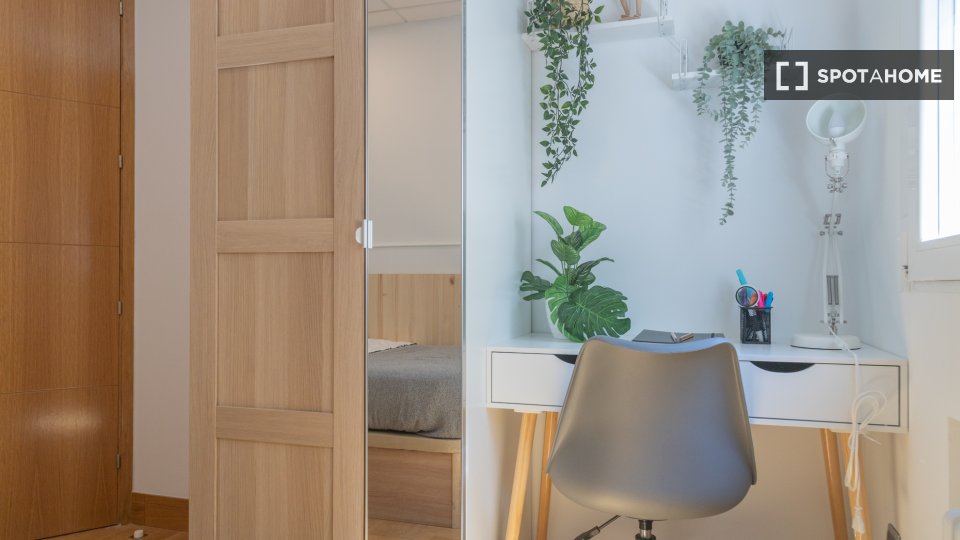 Double room Madrid, 5 beds — photo 14