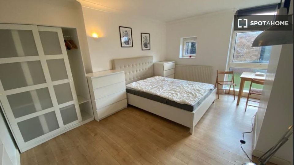 Room for rent in a flatshare in Kilburn, London (ref 973642) Spotahome