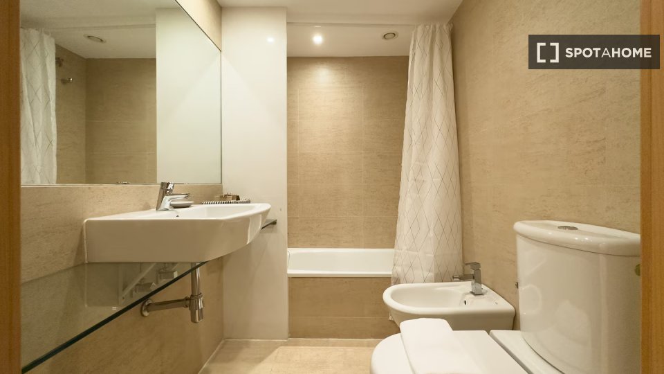 Apartment Barcelona, 2 beds, 55m² — photo 11