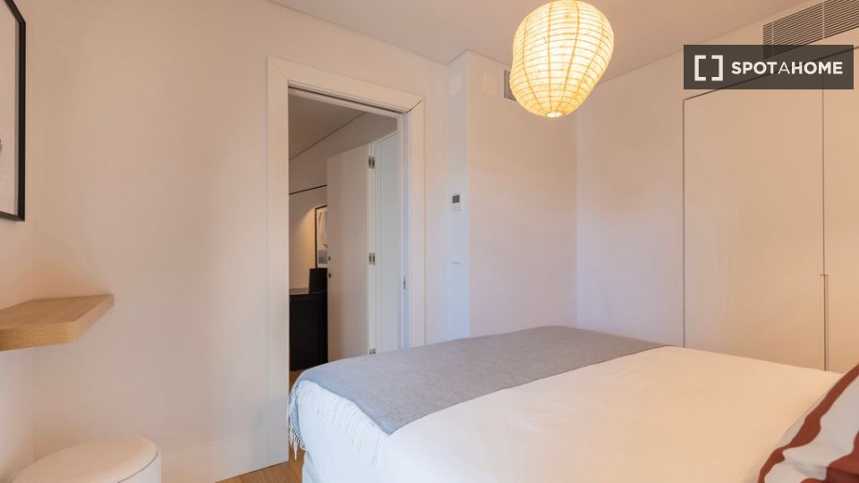 Apartment Lisbon, 1 bed — photo 13