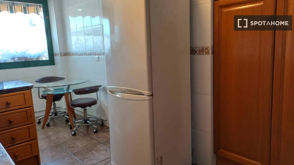 Double room Valencia, 3 beds — photo 6