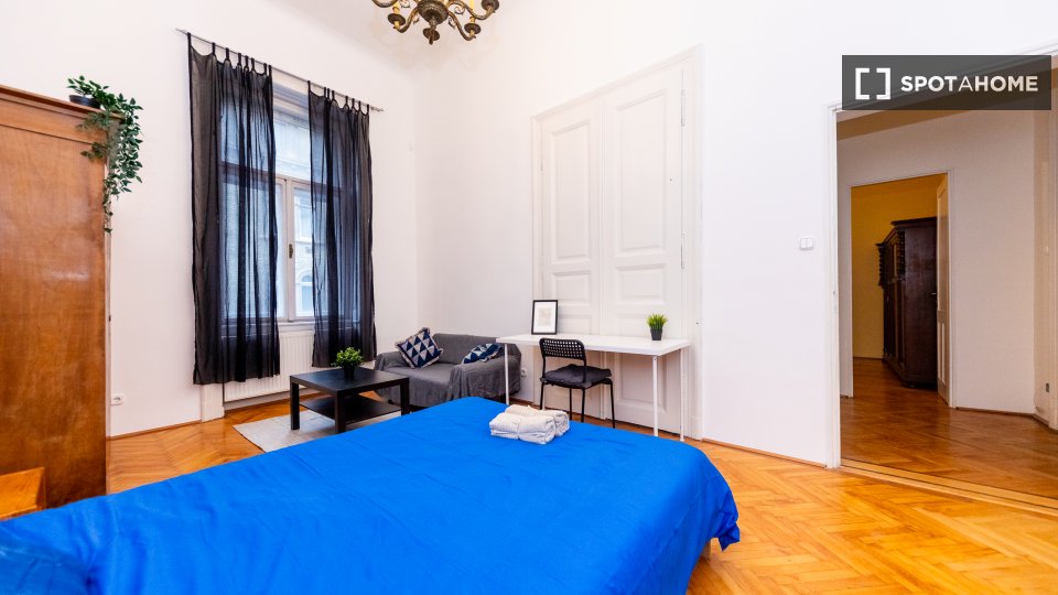 Double room Budapest, 3 beds, 100m² — photo 1