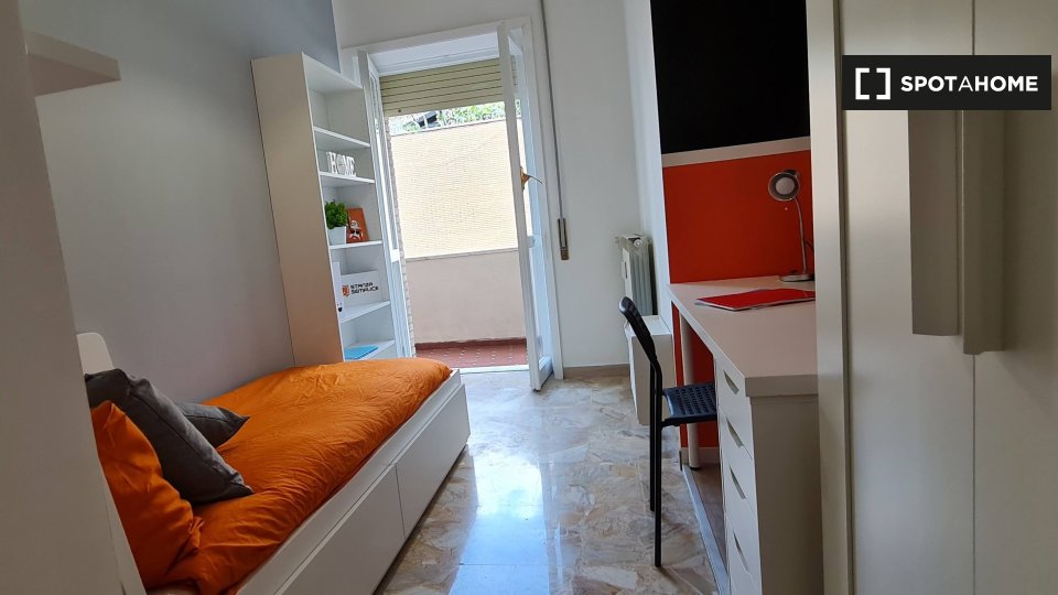 Double room Rome, 6 beds — photo 18