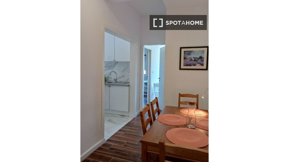 Double room Porto, 5 beds, 170m² — photo 18