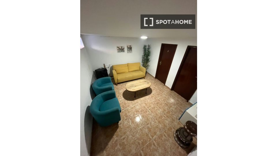 Double room Lisbon, 6 beds — photo 17