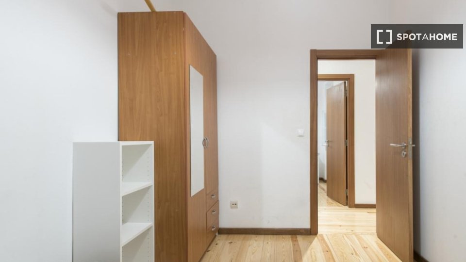 Double room Lisbon, 6 beds, 150m² — photo 36
