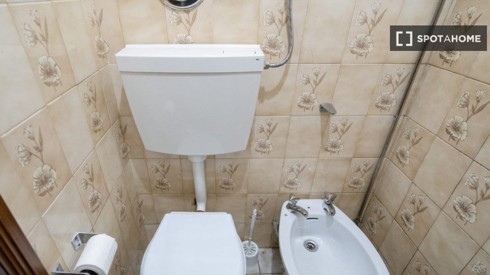 Double room Porto, 2 beds, 20m² — photo 14