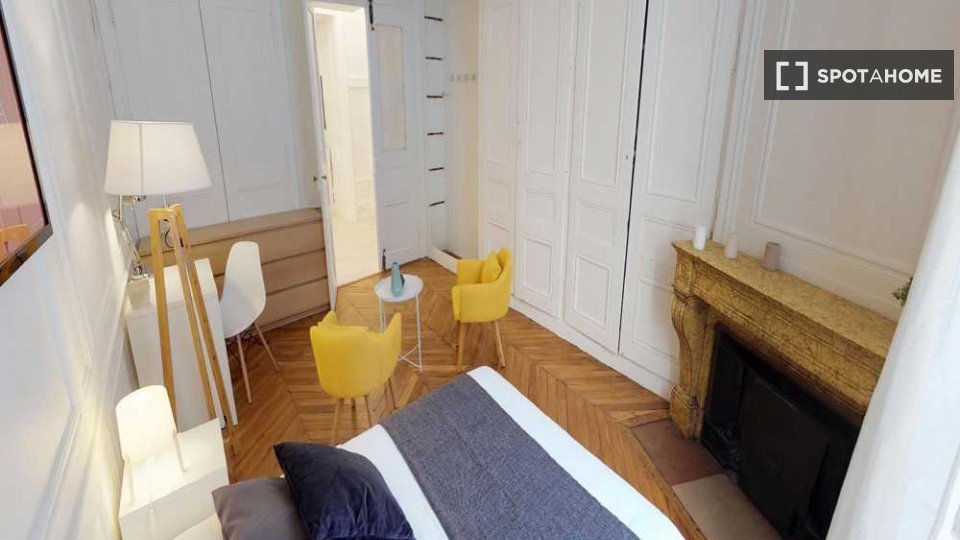 Double room Lyon, 5 beds, 130m² — photo 4