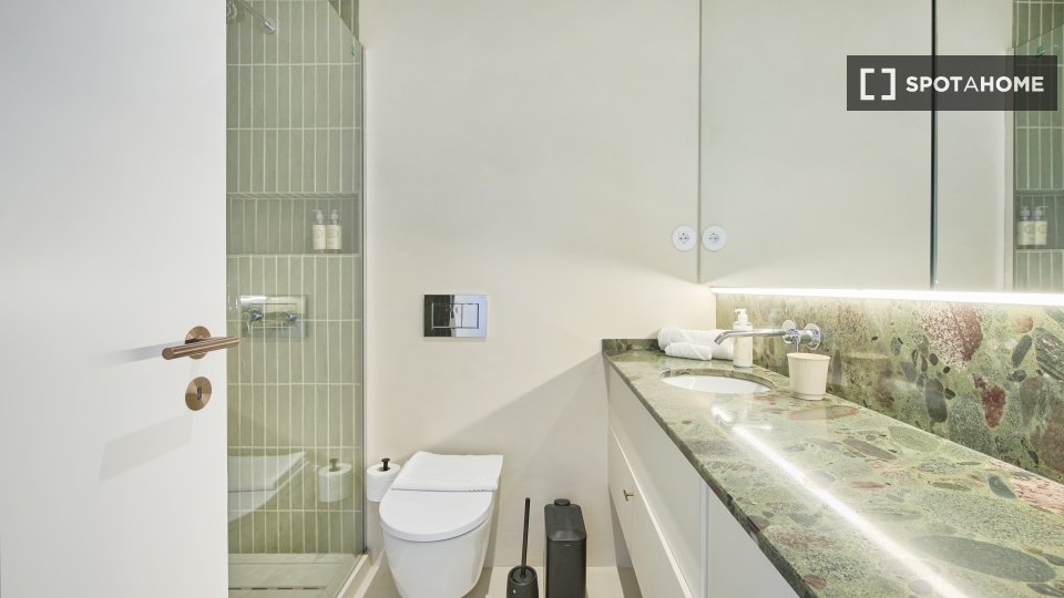 Apartment Lisbon, 1 bed — photo 10