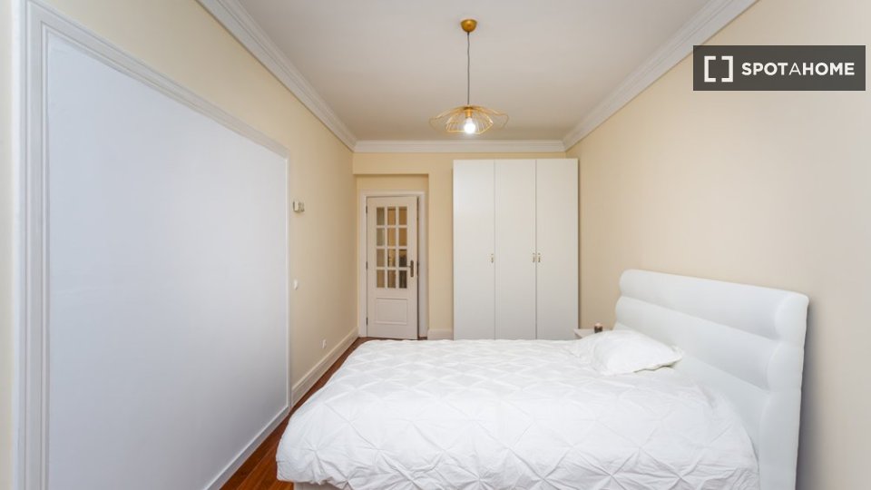 Double room Lisbon, 8 beds — photo 2