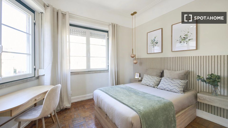 Double room Lisbon, 4 beds — photo 2