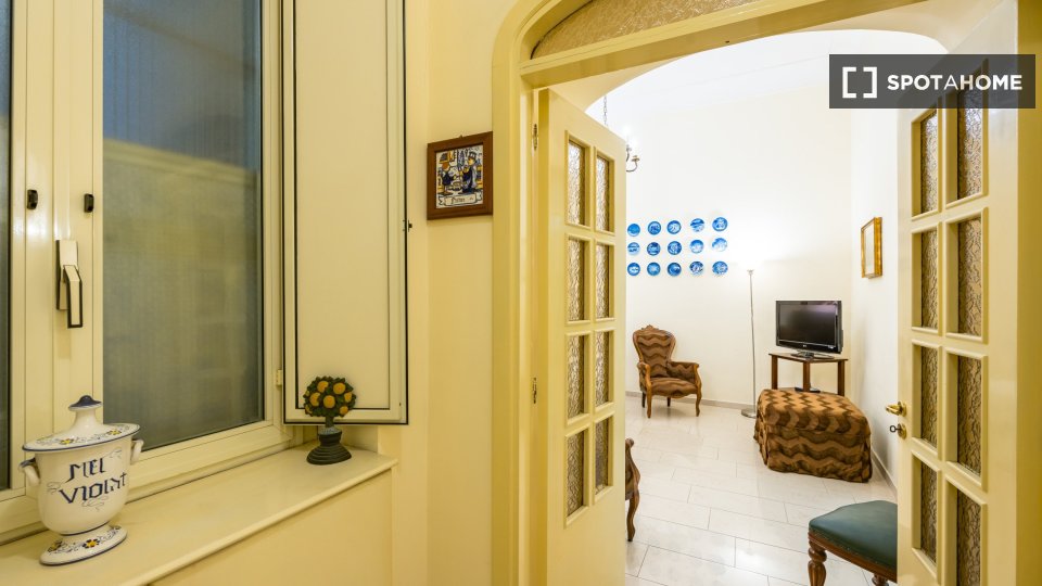 Apartment Naples, 1 bed — photo 8