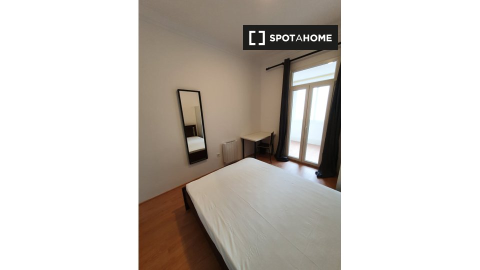 Double room Lisbon, 7 beds — photo 2