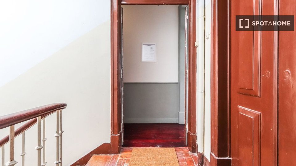 Double room Lisbon, 6 beds — photo 8