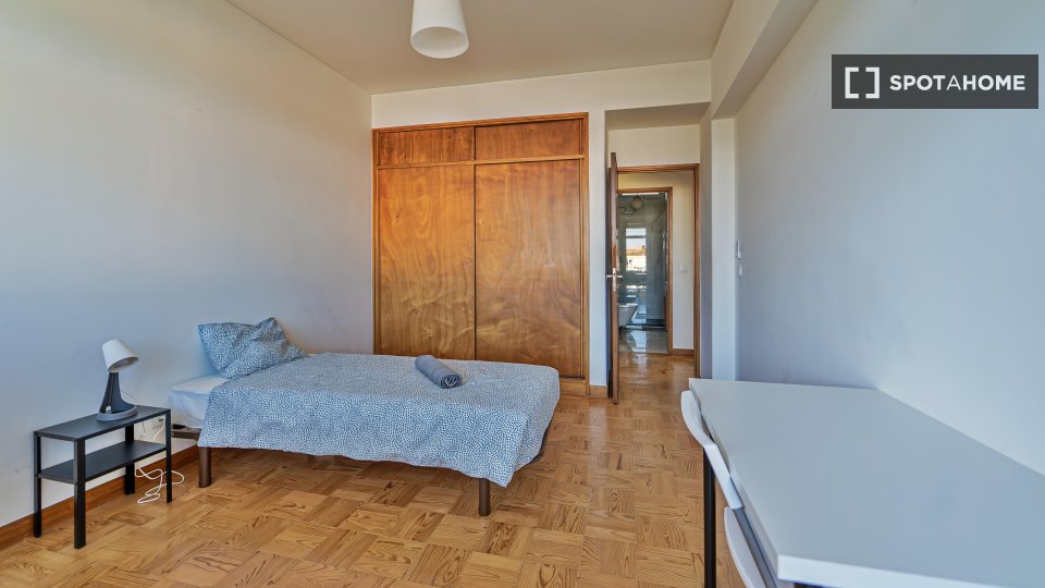 Double room Lisbon, 6 beds — photo 1