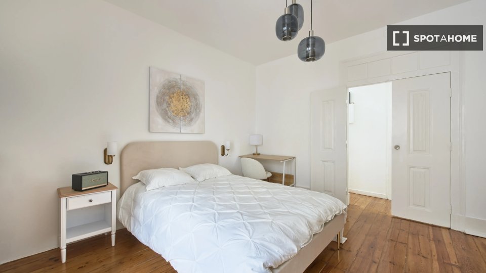 Double room Lisbon, 8 beds — photo 12