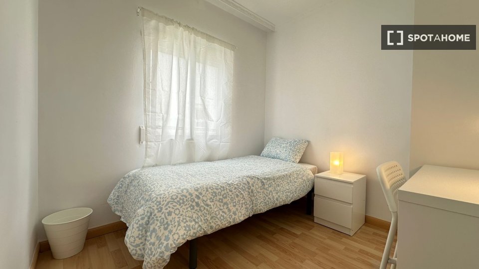 Chambre double Alcala_De_Henares, 4 chambres — photo 10
