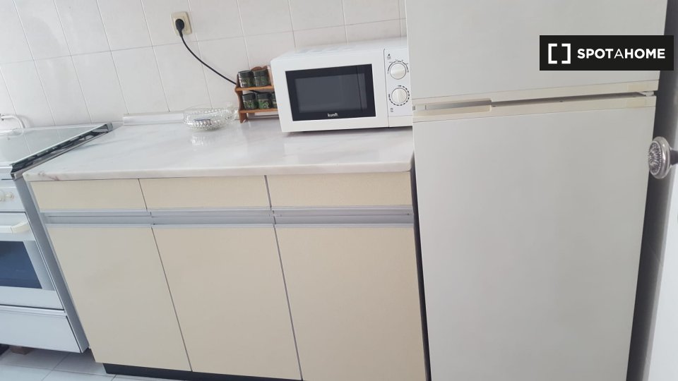 Apartment Lisbon, 1 bed — photo 11