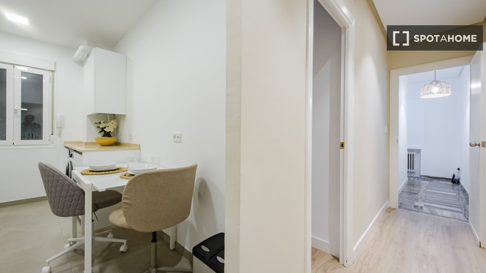 Double room Madrid, 8 beds — photo 6