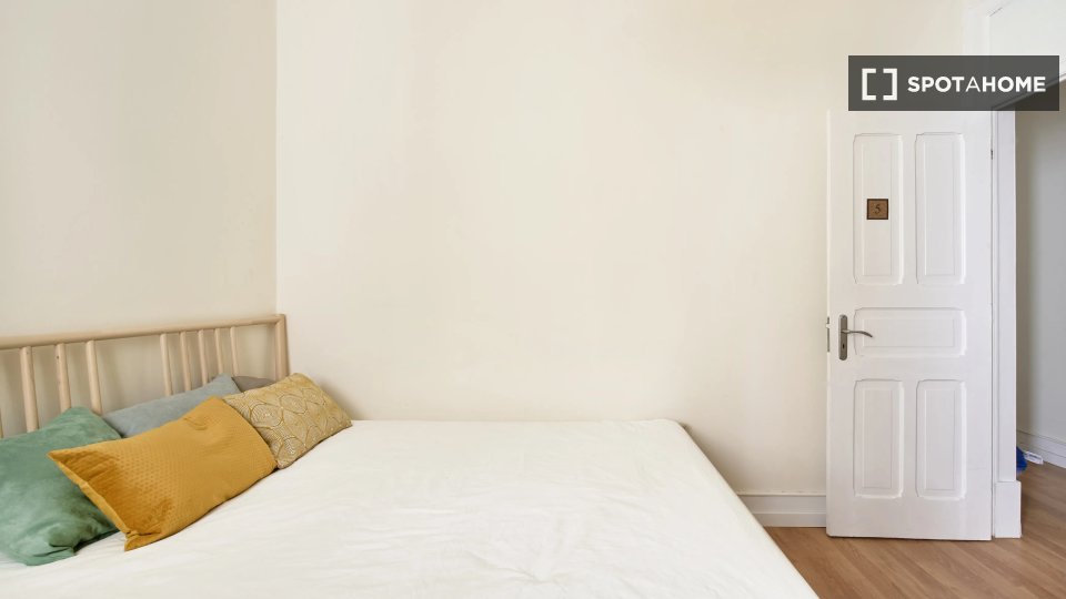 Double room Lisbon, 6 beds — photo 2