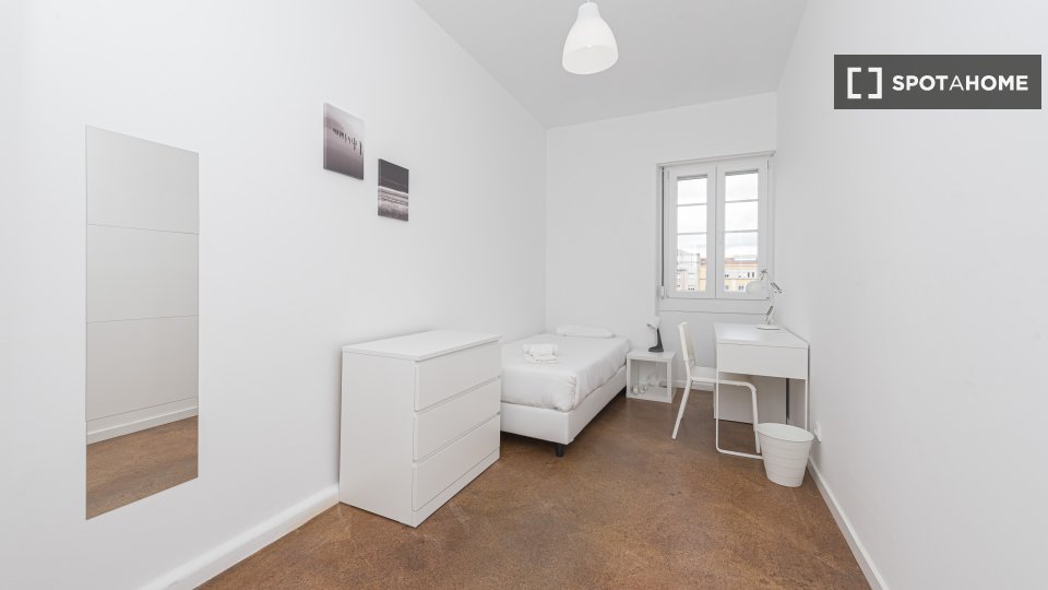 Double room Lisbon, 11 beds — photo 10