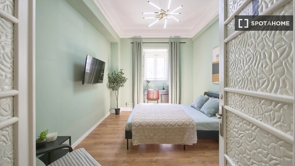 Double room Lisbon, 9 beds — photo 11