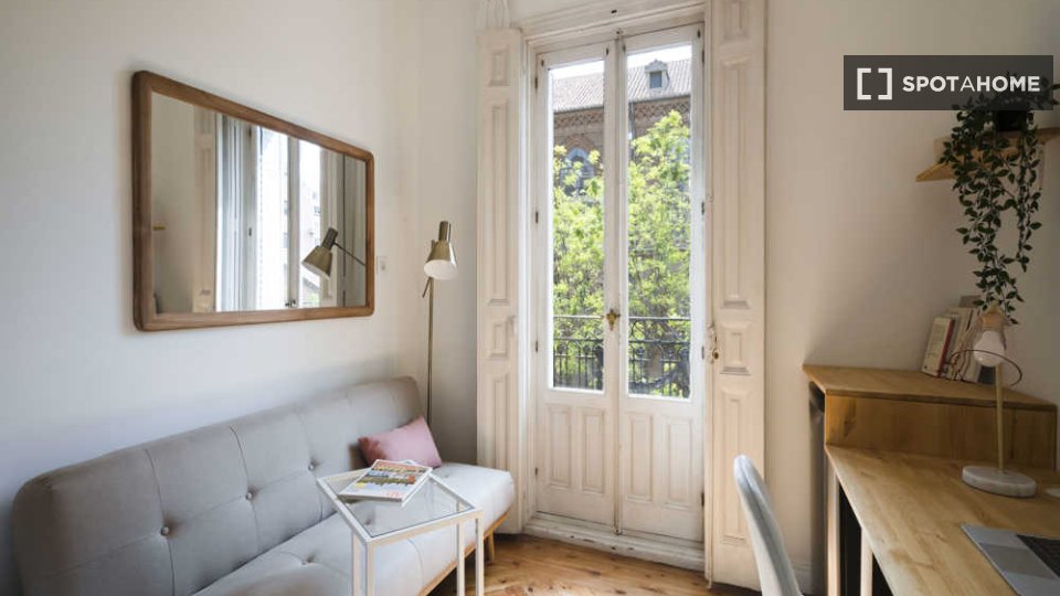 Double room Madrid, 8 beds — photo 45