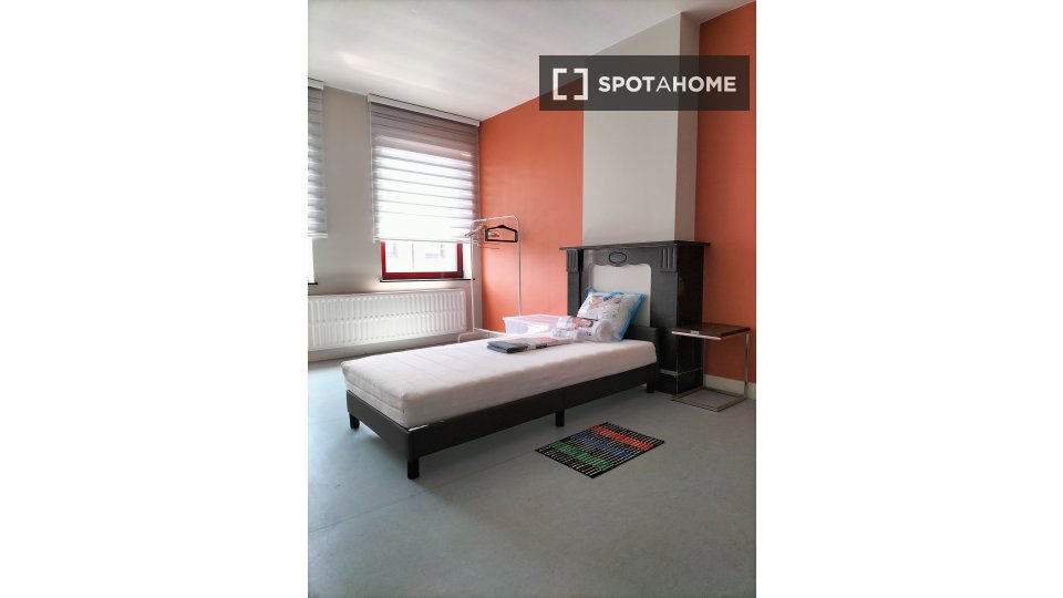 Double room Liege, 4 beds — photo 20