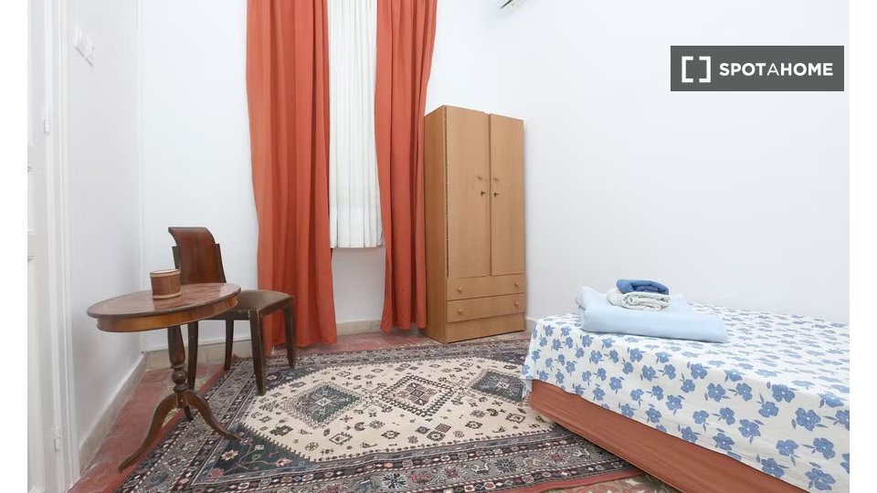 Double room Athens, 8 beds — photo 1