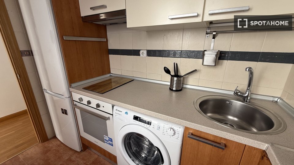 Double room Madrid, 4 beds — photo 12