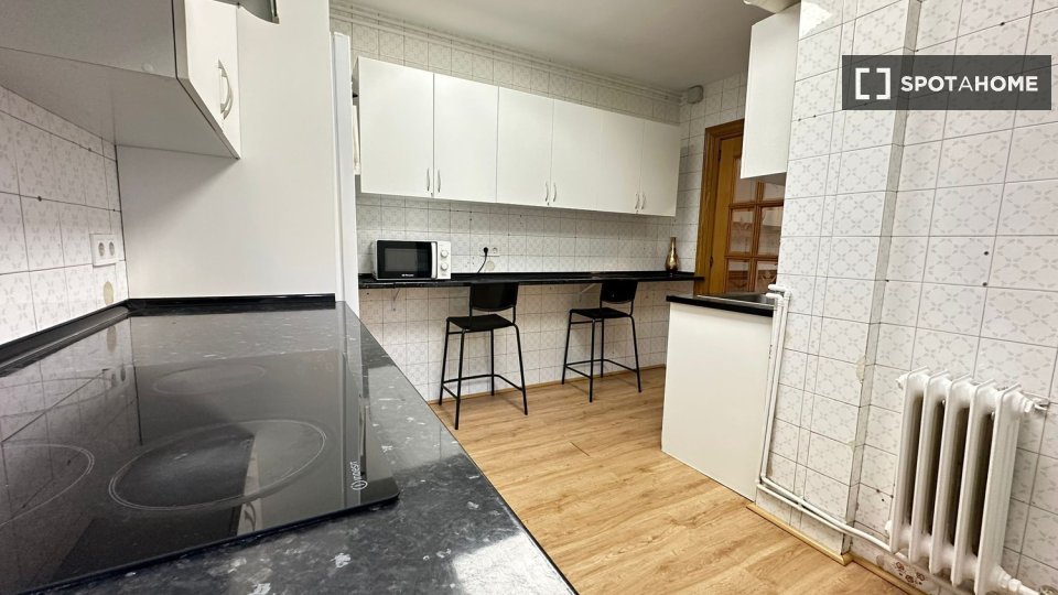 Double room Madrid, 4 beds — photo 32