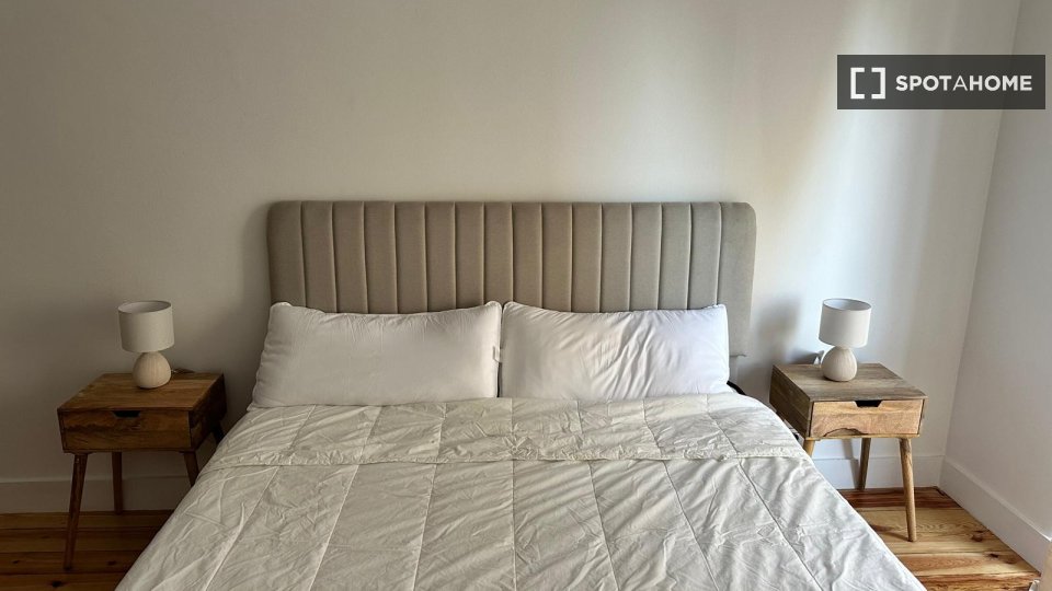 Apartment Lisbon, 2 beds — photo 11