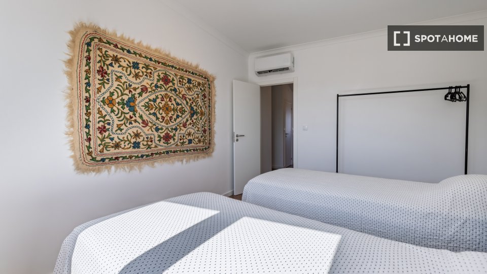 Apartment Lisbon, 2 beds — photo 18