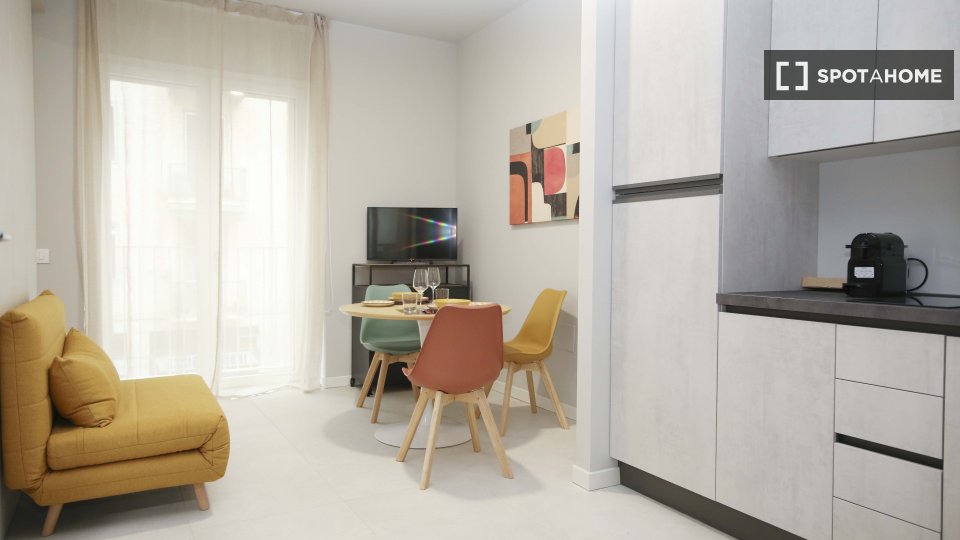 Apartment Milan, 1 bed, 40m² — photo 1