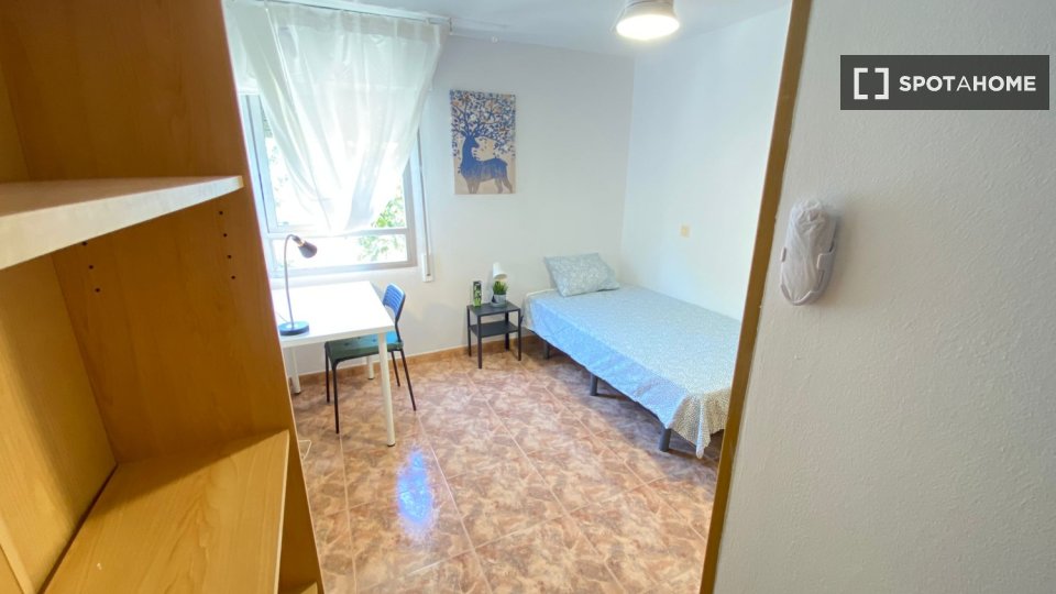 Double room Madrid, 7 beds — photo 12