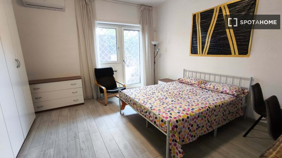 Double room Rome, 1 bed — photo 11