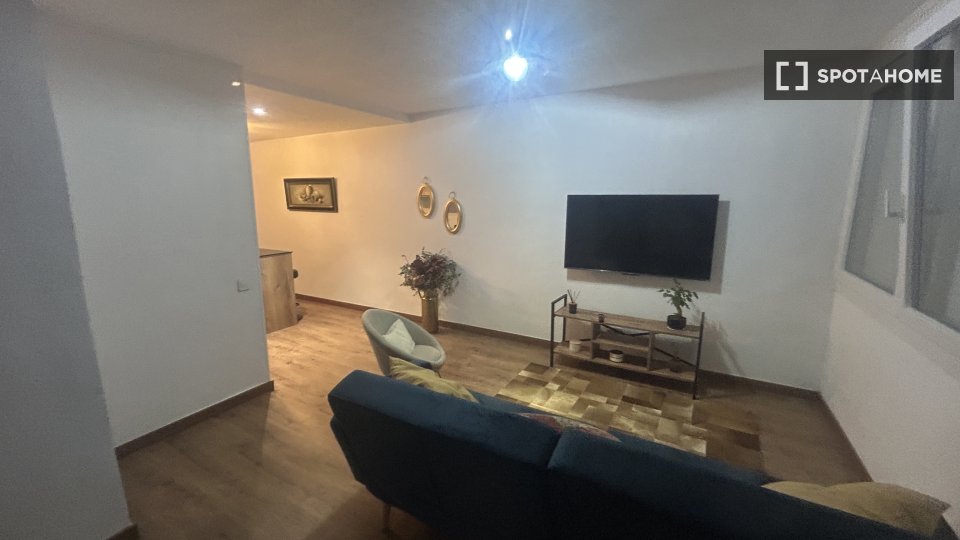 Double room Barcelona, 1 bed, 80m² — photo 3