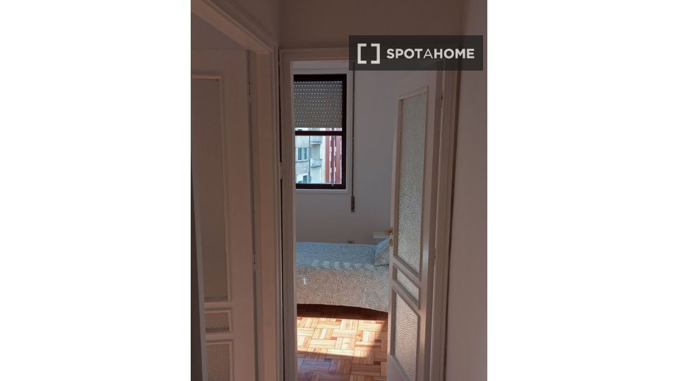 Double room Porto, 5 beds, 180m² — photo 13