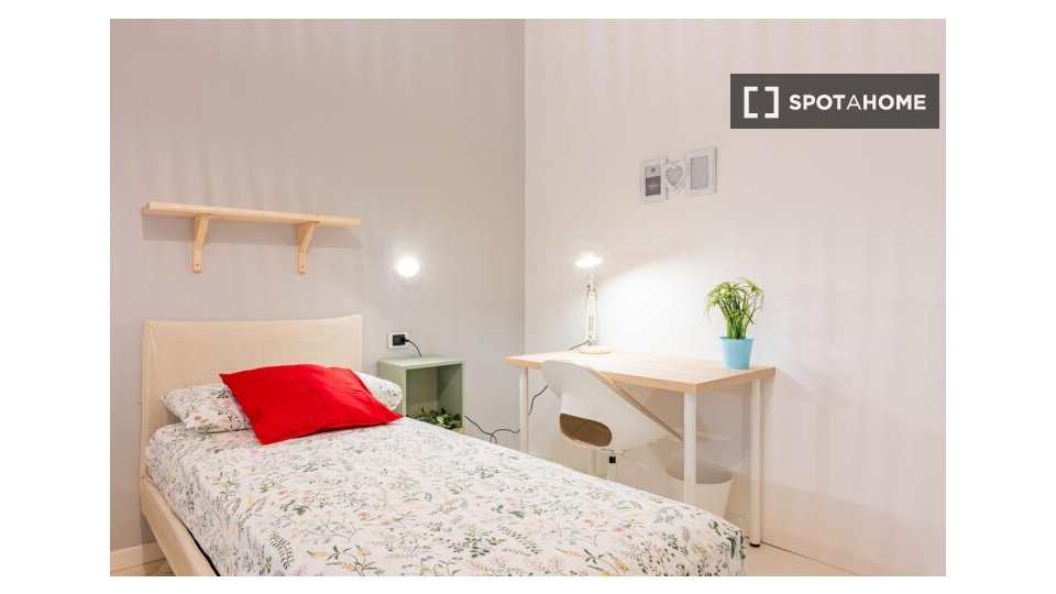 Double room Milan, 4 beds, 80m² — photo 5