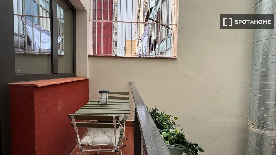 Double room Barcelona, 4 beds, 90m² — photo 18