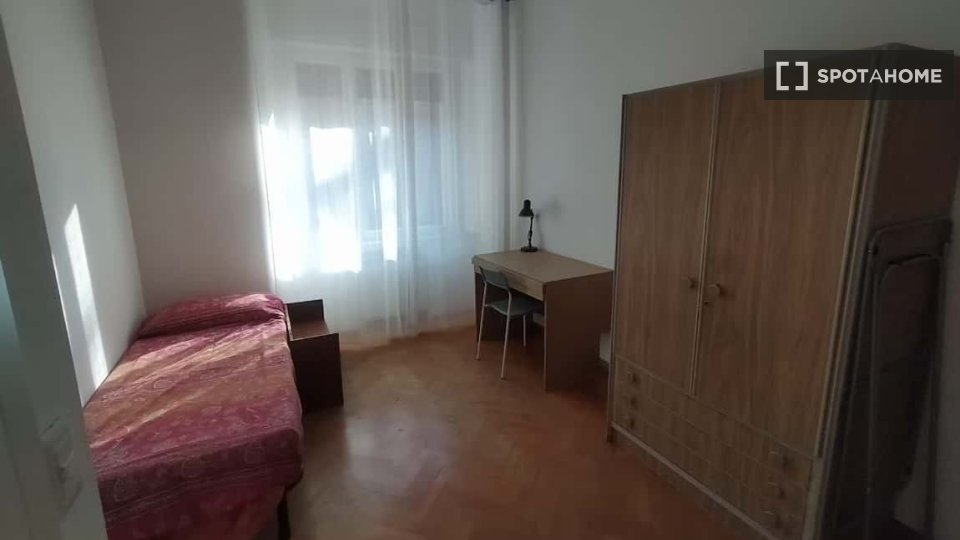 Double room Trento, 1 bed — photo 8