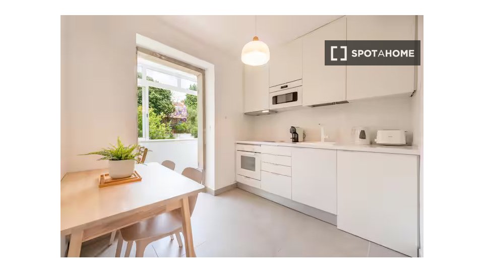 Apartment Lisbon, 1 bed — photo 10