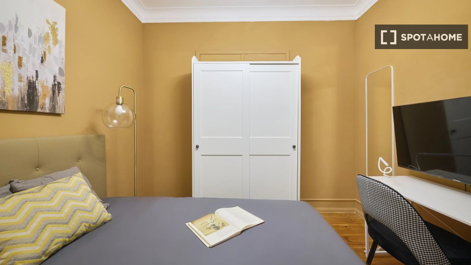 Double room Lisbon, 4 beds — photo 2