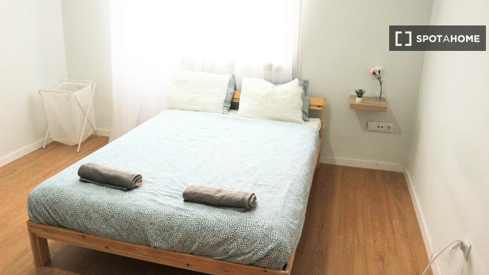 Double room Porto, 6 beds, 300m² — photo 2