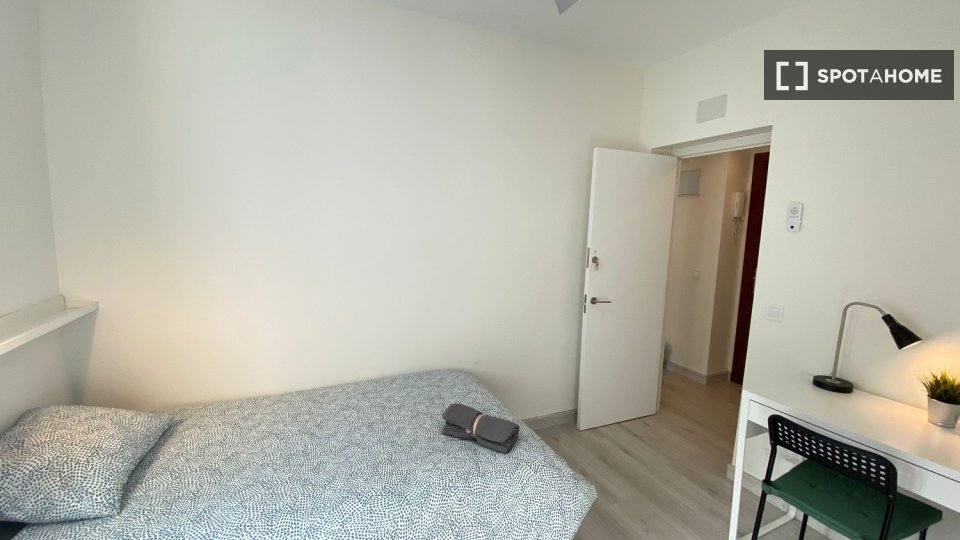 Double room Madrid, 4 beds — photo 7