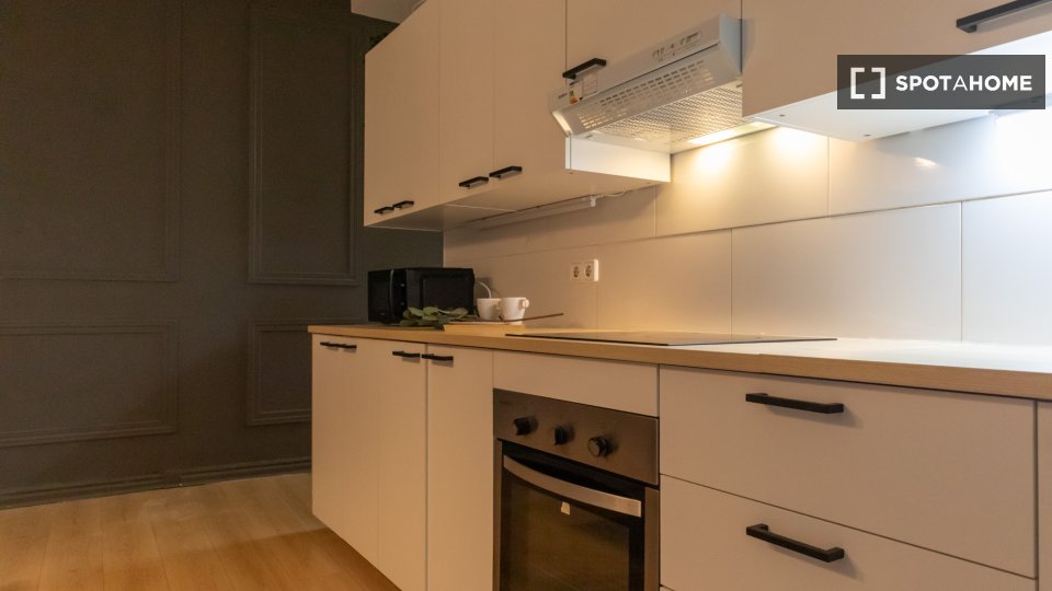 Double room Madrid, 7 beds, 160m² — photo 50