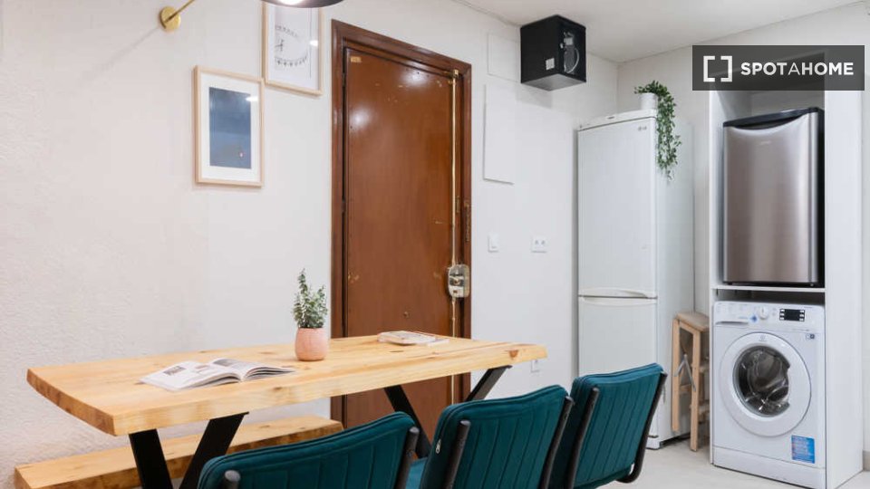 Double room Madrid, 6 beds — photo 64